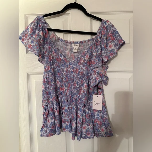 Cute women blouse never worn - Picture 2 of 4